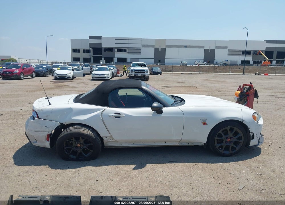 2017 FIAT 124 SPIDER VIN: JC1NFAEK0H0131510