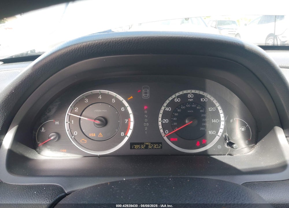 2009 HONDA ACCORD VIN: 1HGCP26429A072308