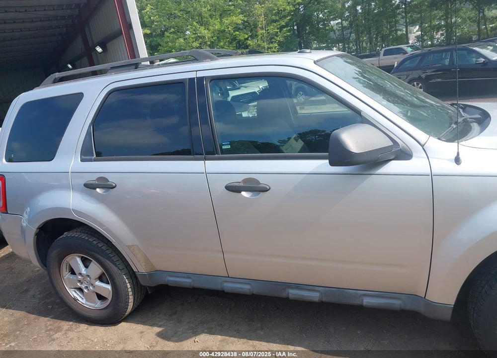 2011 FORD ESCAPE VIN: 1FMCU0DG8BKA04731