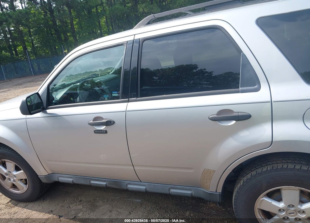 2011 FORD ESCAPE VIN: 1FMCU0DG8BKA04731