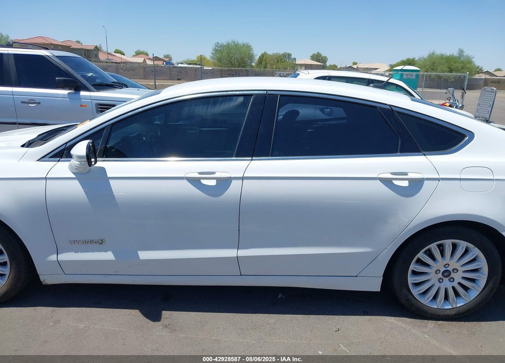 2016 FORD FUSION VIN: 3FA6P0LU8GR285454