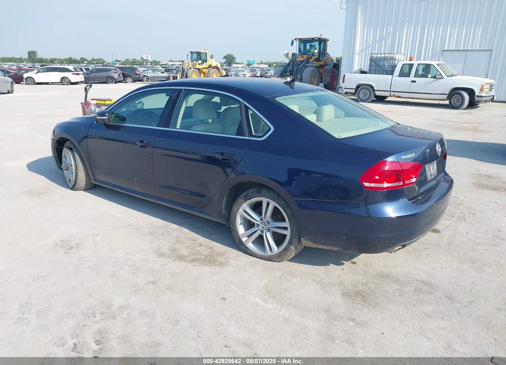 2015 VOLKSWAGEN PASSAT VIN: 1VWBV7A38FC088554
