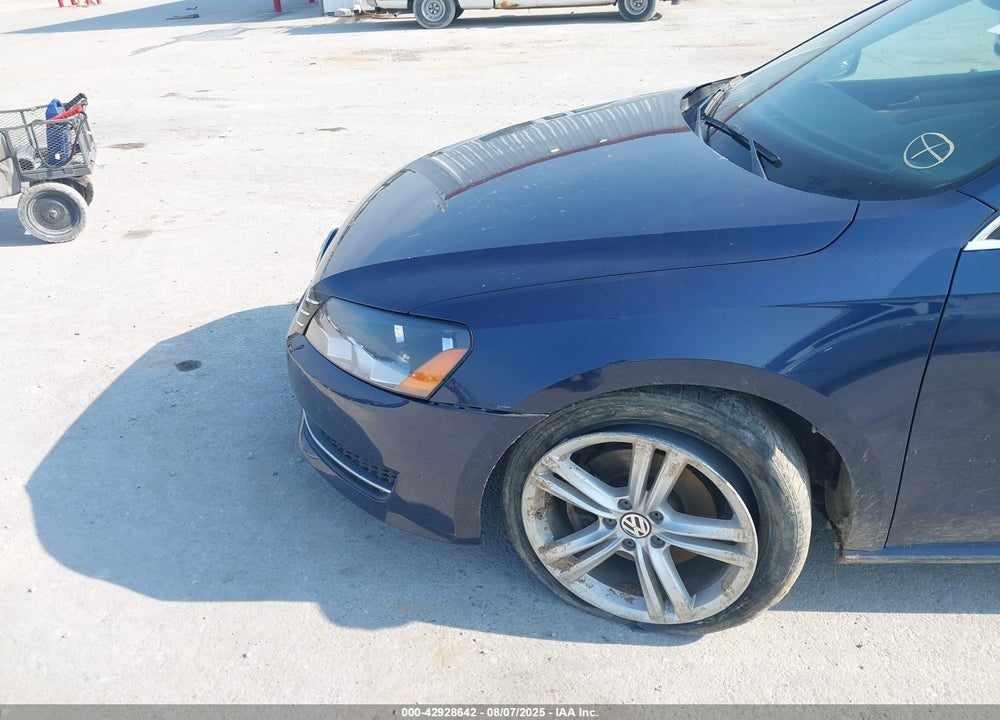 2015 VOLKSWAGEN PASSAT VIN: 1VWBV7A38FC088554