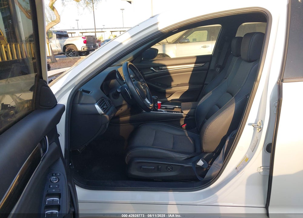 2019 HONDA ACCORD VIN: 1HGCV1F31KA080879