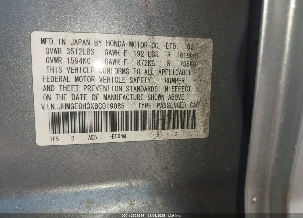 2011 HONDA FIT VIN: JHMGE8H3XBC019085