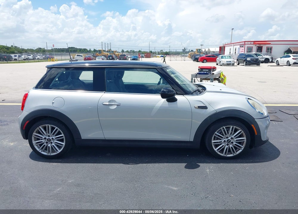 2014 MINI HARDTOP COOPER VIN: WMWXM5C56ET933833