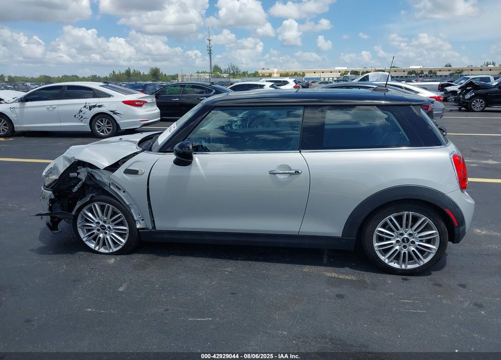 2014 MINI HARDTOP COOPER VIN: WMWXM5C56ET933833