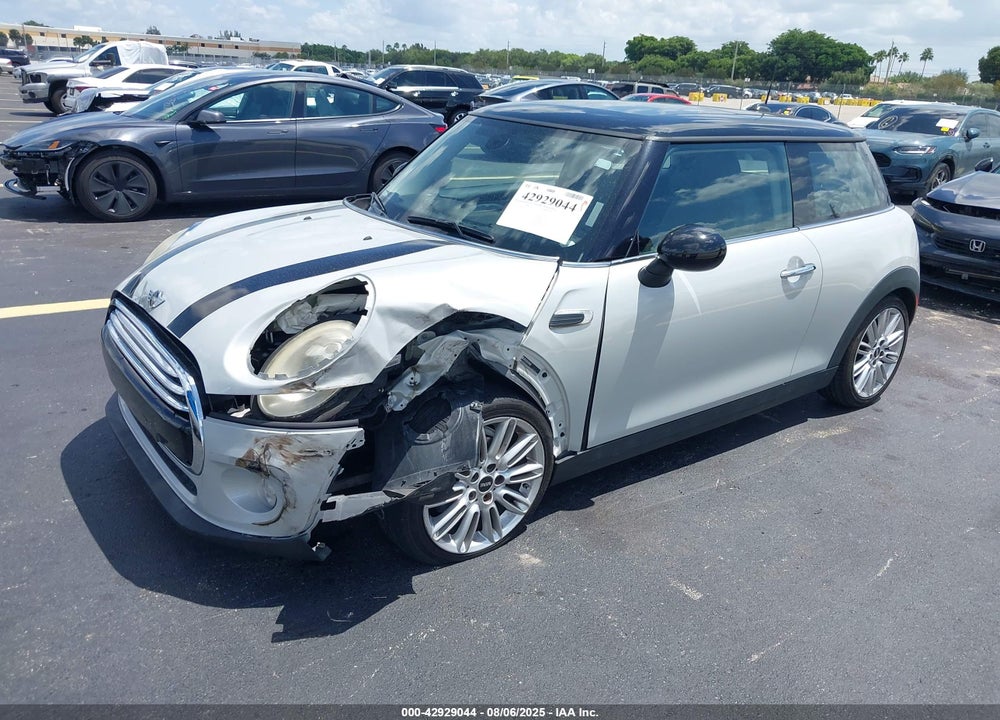 2014 MINI HARDTOP COOPER VIN: WMWXM5C56ET933833