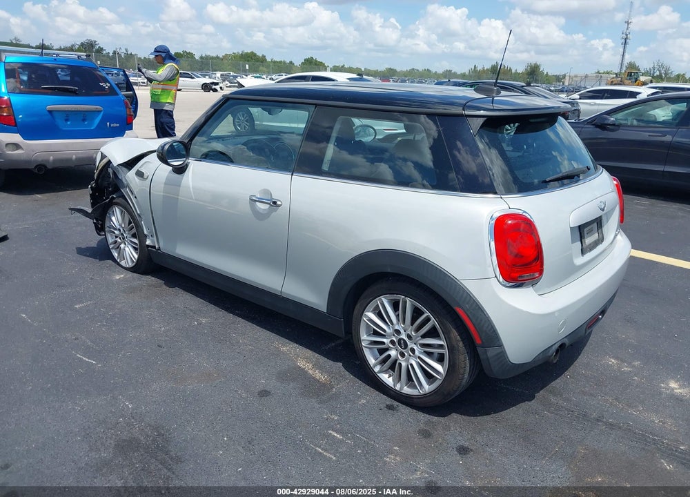 2014 MINI HARDTOP COOPER VIN: WMWXM5C56ET933833