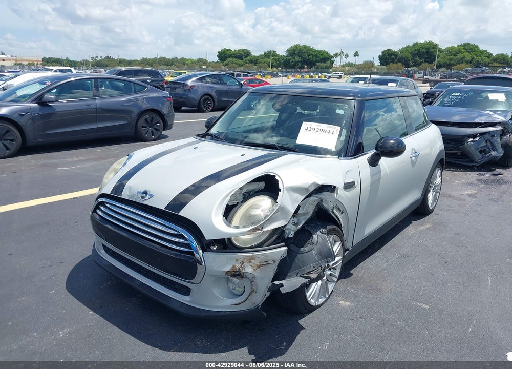 2014 MINI HARDTOP COOPER VIN: WMWXM5C56ET933833