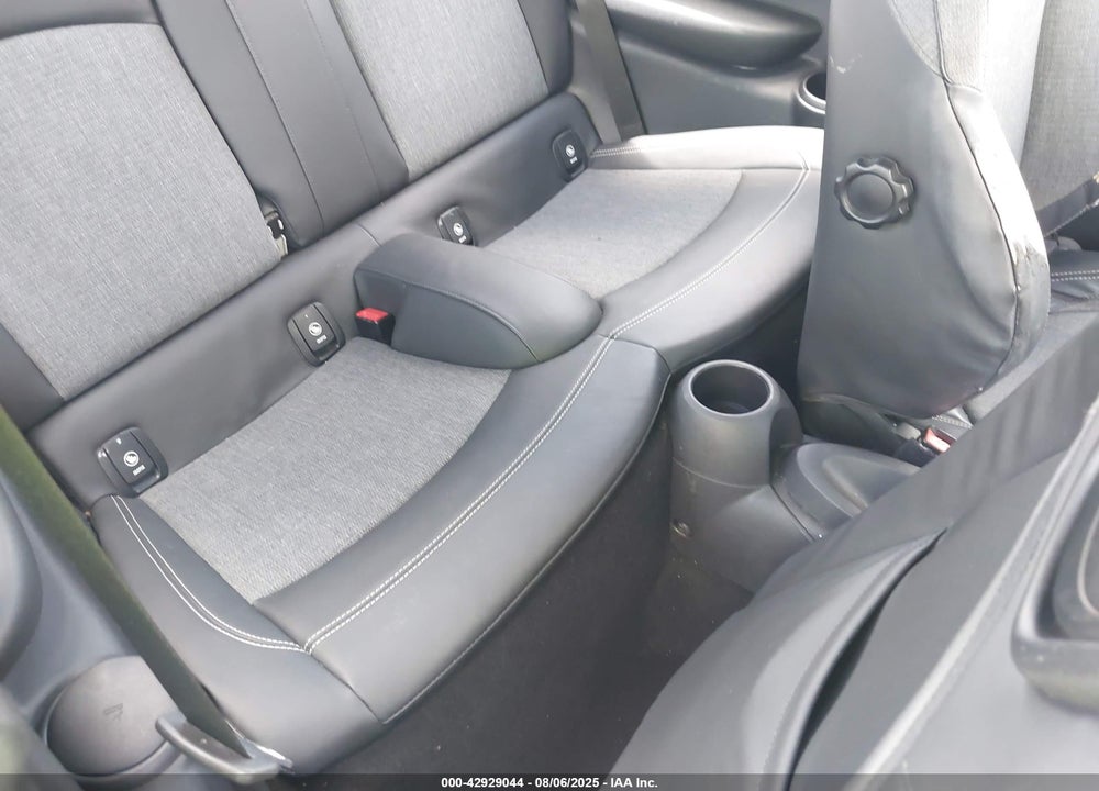 2014 MINI HARDTOP COOPER VIN: WMWXM5C56ET933833