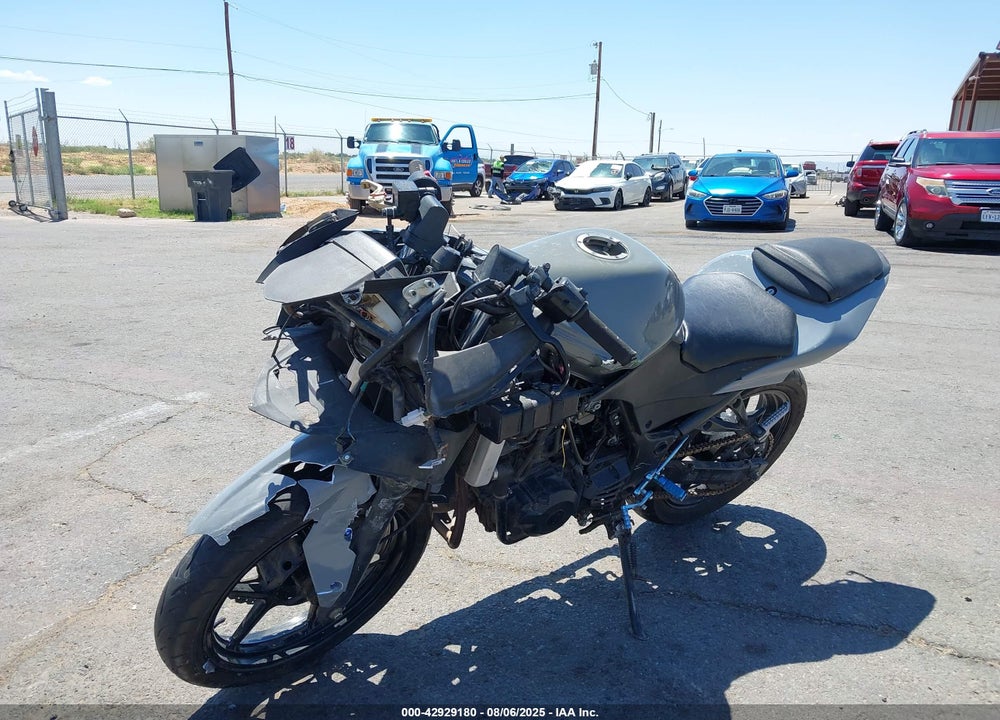 2012 KAWASAKI EX250 J VIN: JKAEXMJ19CDAB2265
