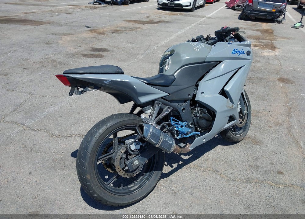 2012 KAWASAKI EX250 J VIN: JKAEXMJ19CDAB2265