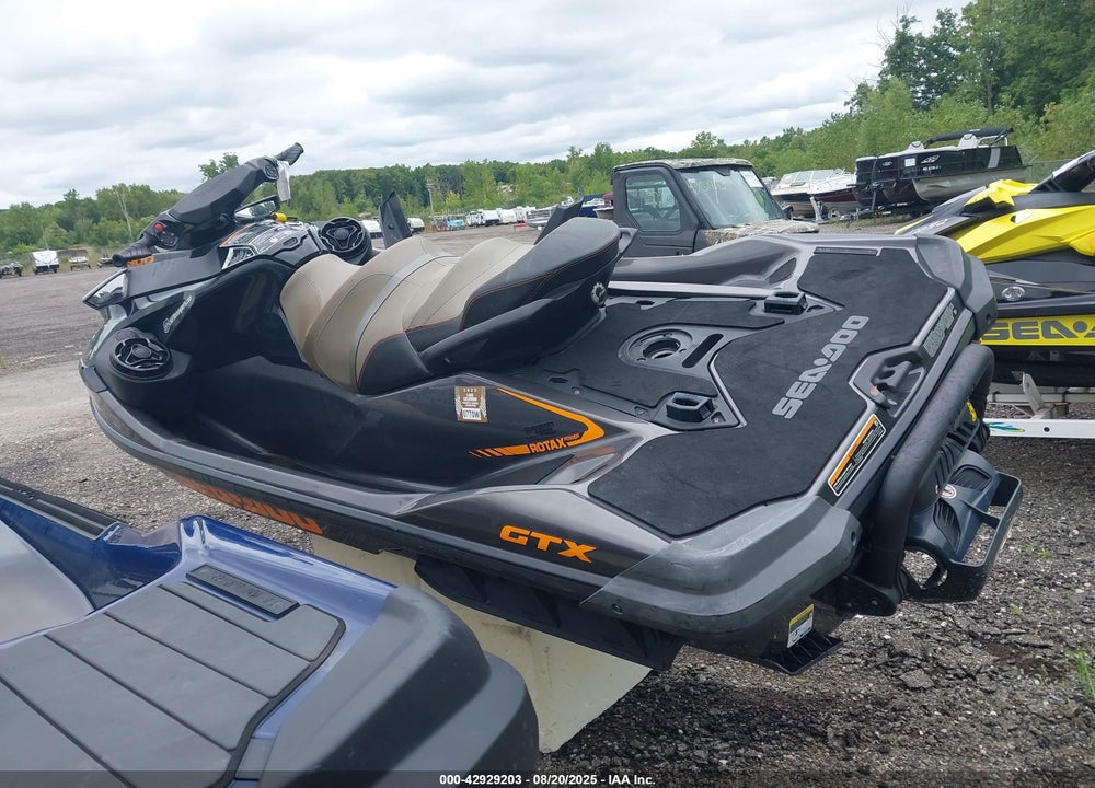 2021 SEADOO SEADOO VIN: YDV78955D121