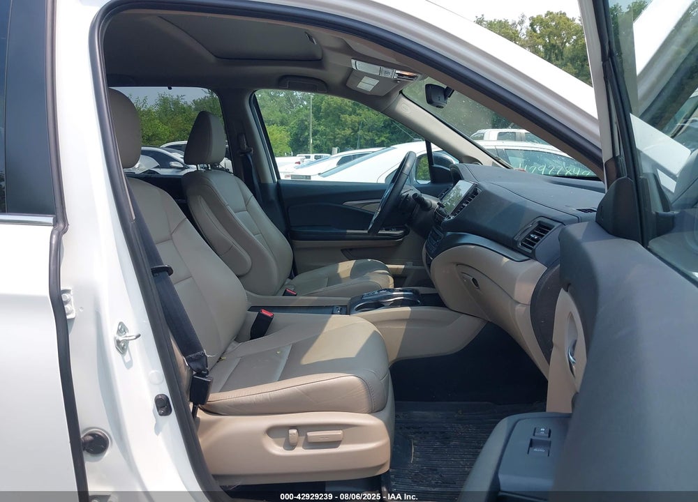 2022 HONDA PILOT VIN: 5FNYF6H56NB009878