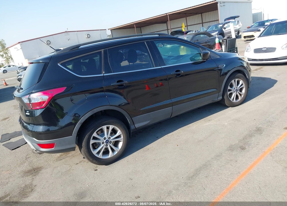 2018 FORD ESCAPE SE VIN: 1FMCU0GD1JUA74057