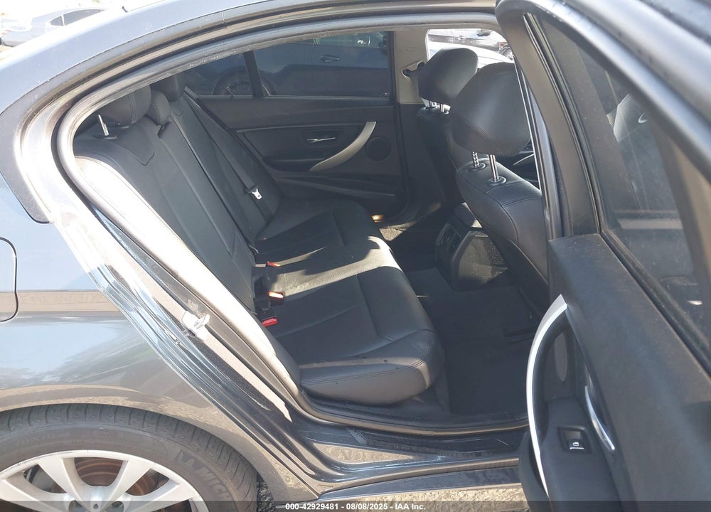 2016 BMW 3 SERIES VIN: WBA8A9C50GK617681
