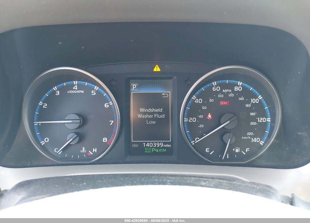 2018 TOYOTA RAV4 VIN: 2T3RFREVXJW722524