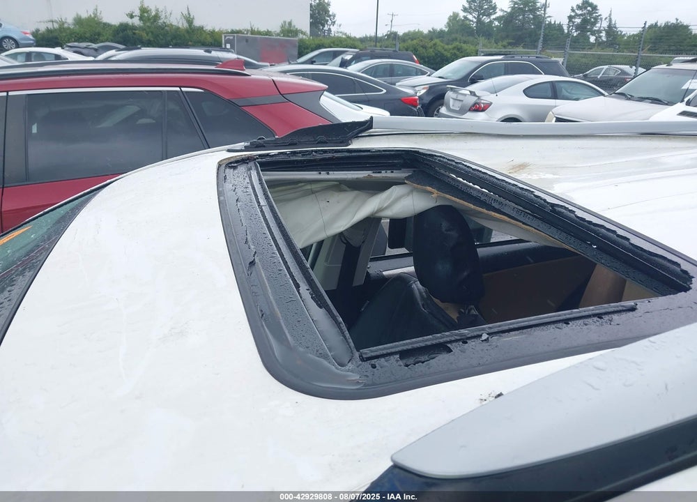 2017 TOYOTA RAV4 VIN: JTMWFREV3HJ102061