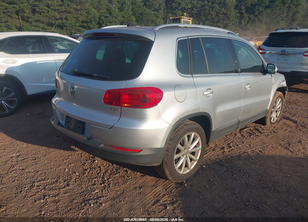 2017 VOLKSWAGEN TIGUAN VIN: WVGRV7AX8HW502689