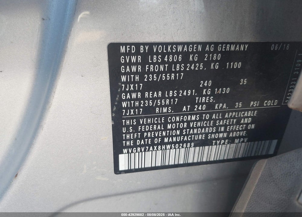 2017 VOLKSWAGEN TIGUAN VIN: WVGRV7AX8HW502689