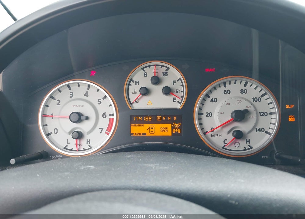 2011 NISSAN TITAN VIN: 1N6BA0EC9BN315665