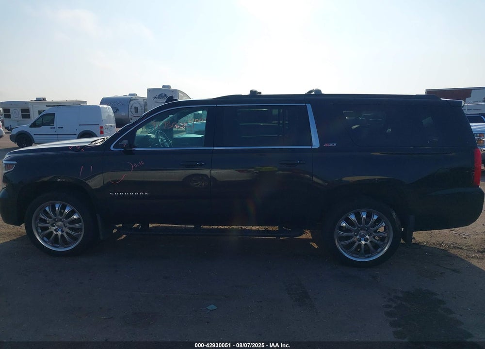 2017 CHEVROLET SUBURBAN VIN: 1GNSKHKC8HR267507