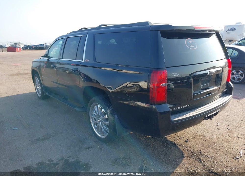 2017 CHEVROLET SUBURBAN VIN: 1GNSKHKC8HR267507