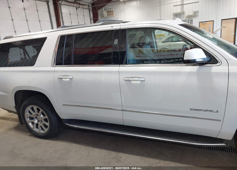 2016 GMC YUKON XL VIN: 1GKS2HKJXGR403033