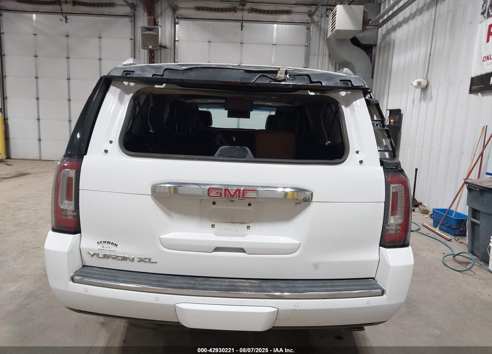 2016 GMC YUKON XL VIN: 1GKS2HKJXGR403033