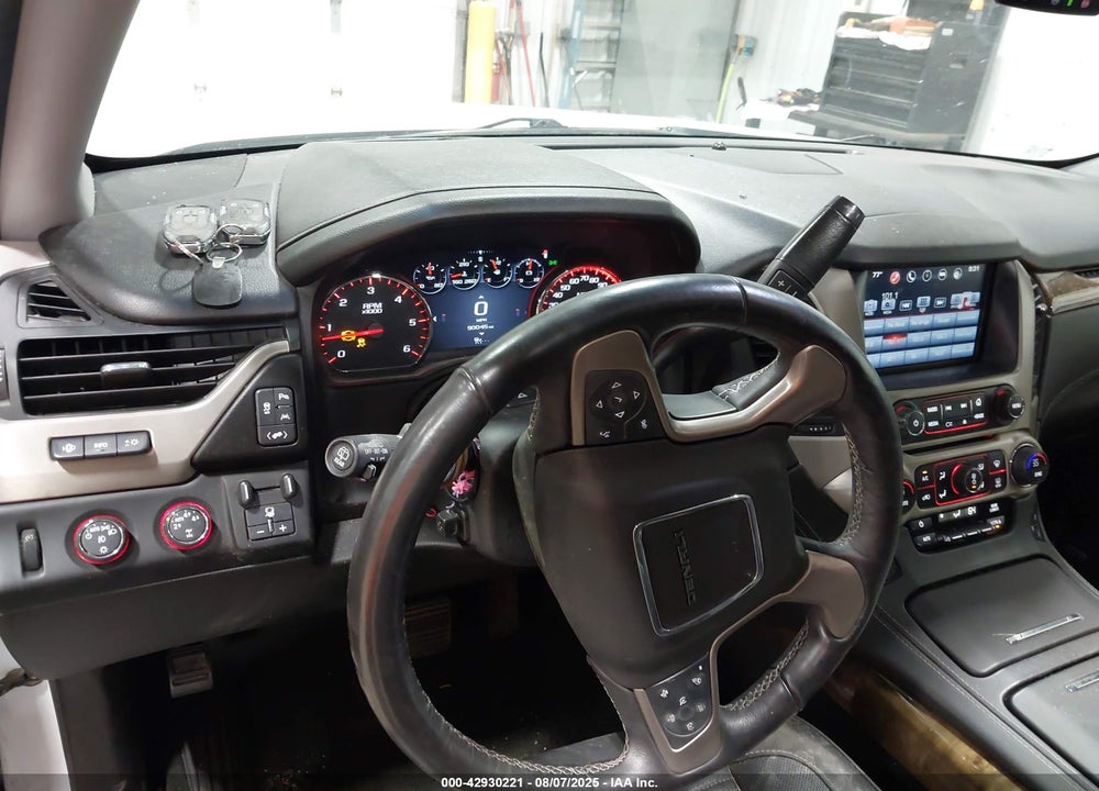 2016 GMC YUKON XL VIN: 1GKS2HKJXGR403033