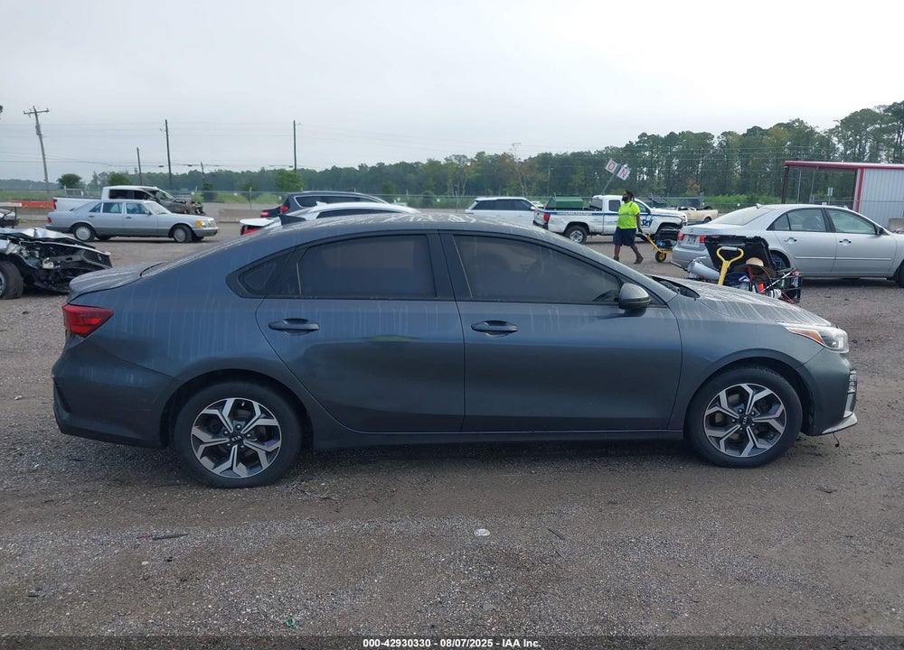 2019 KIA FORTE LXS VIN: 3KPF24AD0KE078091