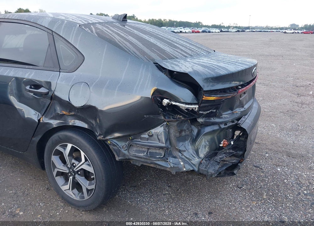 2019 KIA FORTE LXS VIN: 3KPF24AD0KE078091