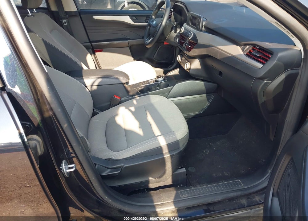 2021 FORD ESCAPE VIN: 1FMCU9F67MUA45688