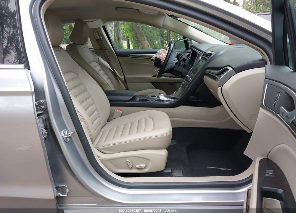 2020 FORD FUSION VIN: 3FA6P0CD0LR127832
