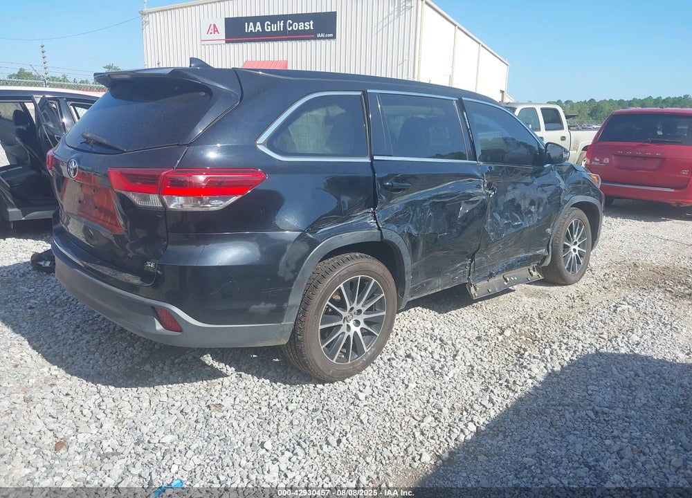 2017 TOYOTA HIGHLANDER SE VIN: 5TDKZRFHXHS520893