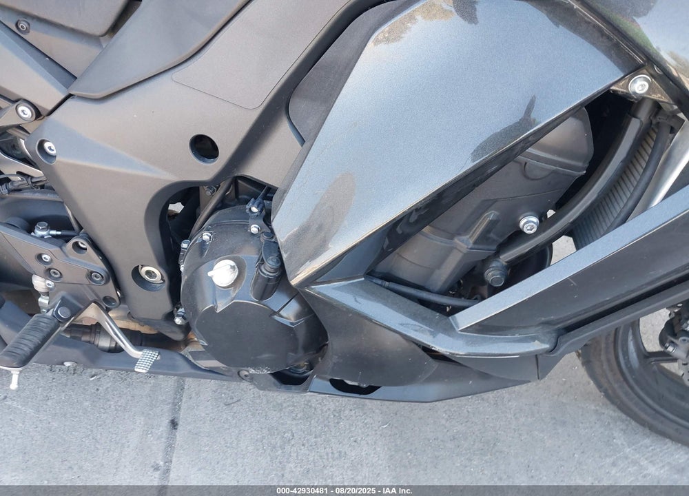 2015 KAWASAKI ZX1000 M VIN: JKAZXCM1XFA005405