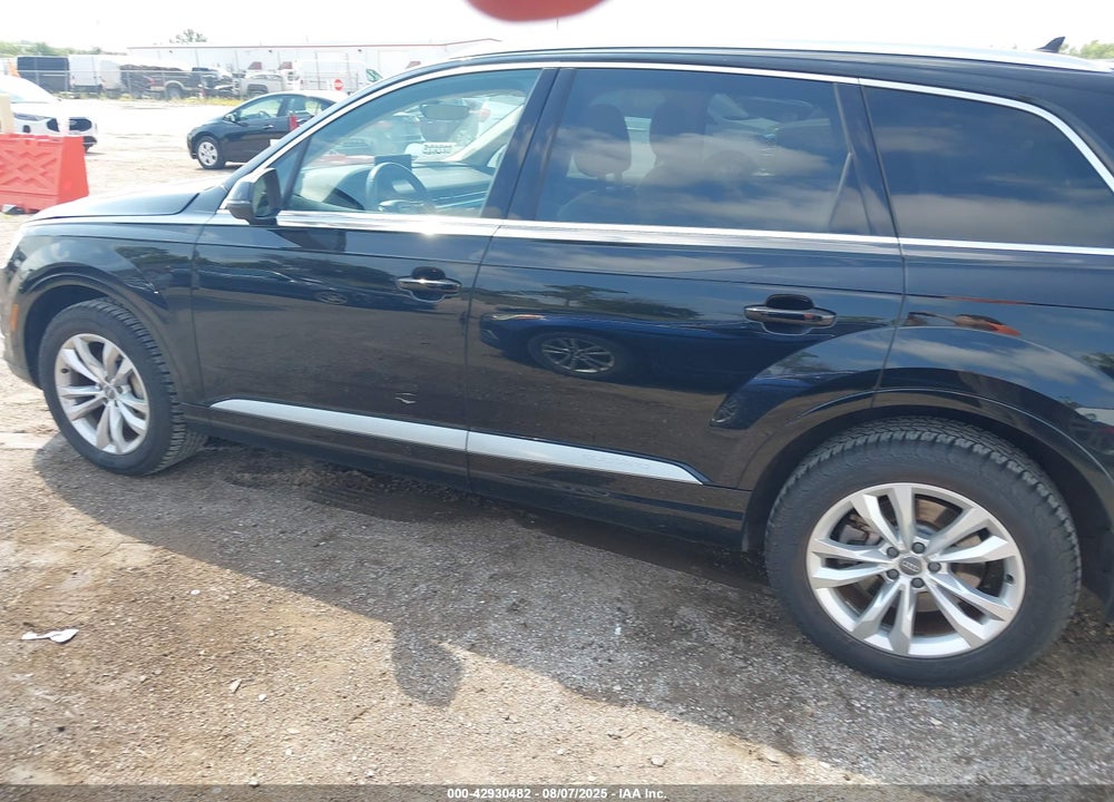2017 AUDI Q7 3.0T PREMIUM VIN: WA1LAAF75HD036964