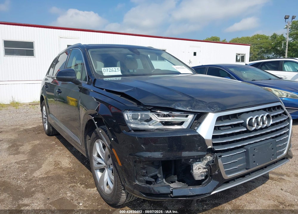 2017 AUDI Q7 3.0T PREMIUM VIN: WA1LAAF75HD036964