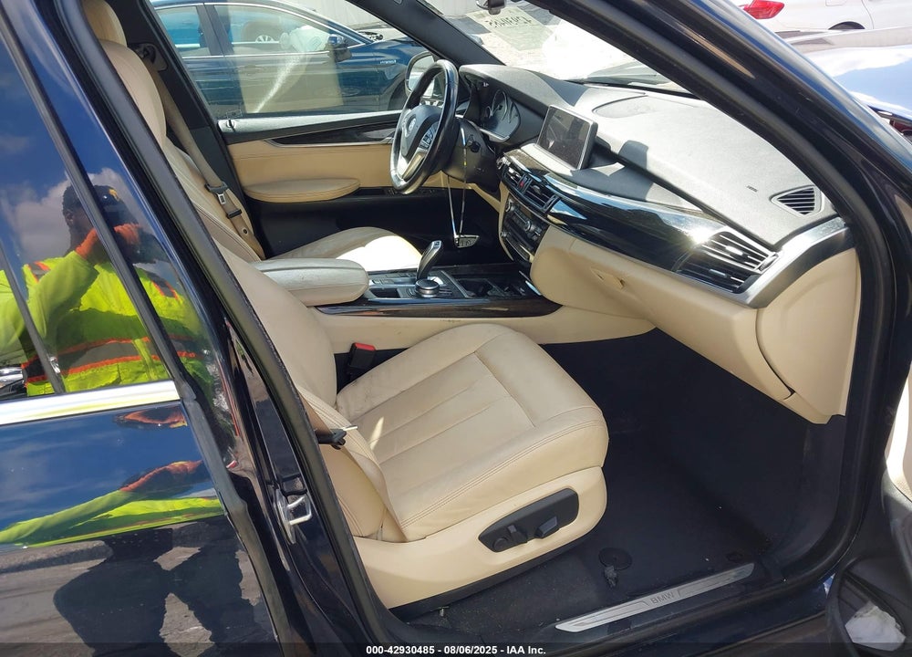 2017 BMW X5 VIN: 5UXKR2C38H0X04425