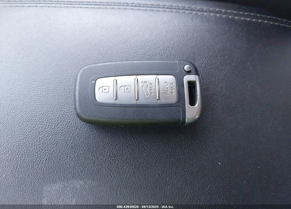 2019 HYUNDAI SANTA FE VIN: 5NMS3CAD9KH072482