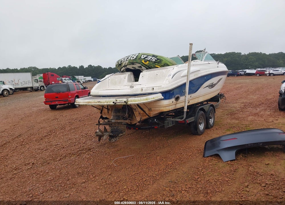 2001 CHAPARRAL 260-265 SSI SPORT BOAT VIN: FGBR0195A101
