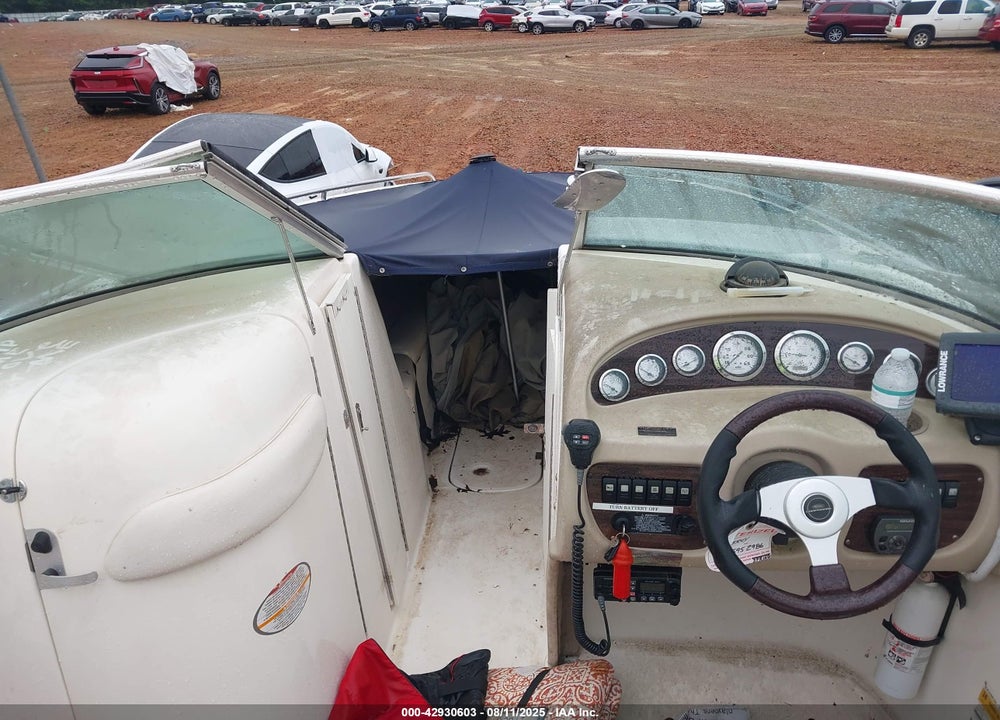 2001 CHAPARRAL 260-265 SSI SPORT BOAT VIN: FGBR0195A101