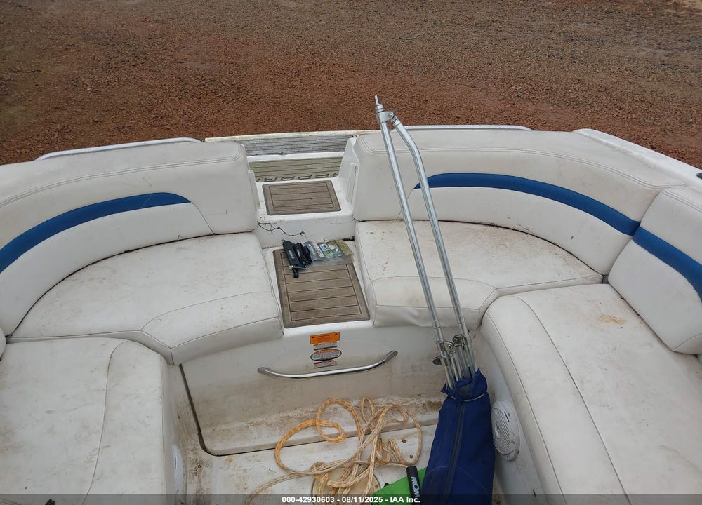 2001 CHAPARRAL 260-265 SSI SPORT BOAT VIN: FGBR0195A101