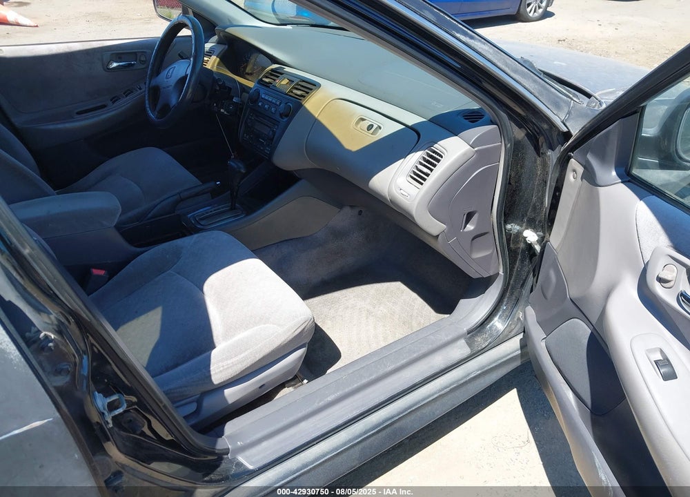 2002 HONDA ACCORD 2.3 SE VIN: 1HGCG56702A112502