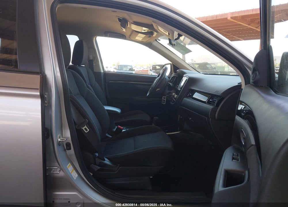 2020 MITSUBISHI OUTLANDER VIN: JA4AD2A35LZ046981