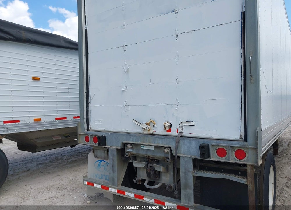 2014 HYUNDAI TRANSLEAD INC --- VIN: 3H3V281C9ET430002