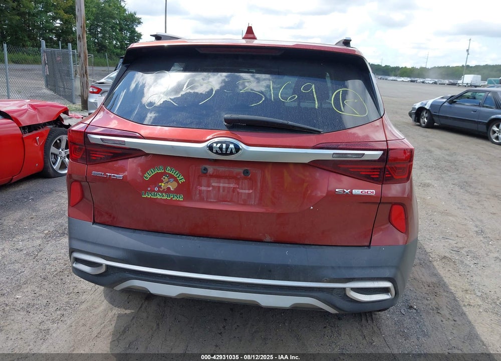 2021 KIA SELTOS VIN: KNDETCA24M7115518