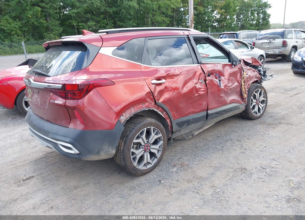 2021 KIA SELTOS VIN: KNDETCA24M7115518
