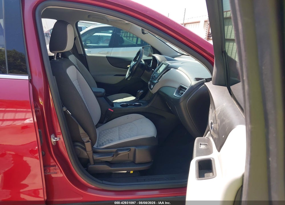 2019 CHEVROLET EQUINOX LT VIN: 2GNAXKEVXK6178256